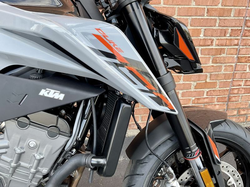 2024 KTM Duke 790Image 7