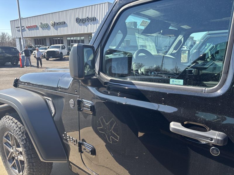 New 2026 Jeep Wrangler 4-door Sport SImage 14