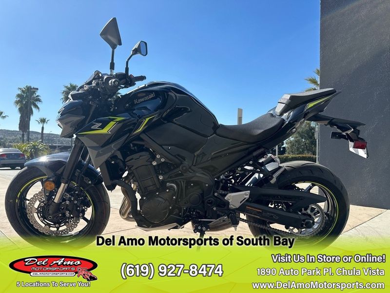 2024 Kawasaki ZR900FRFNL-BK1  in a METALLIC SPARK BLACK/METALLIC MATTE DARK GRAY exterior color. Del Amo Motorsports of South Bay (619) 547-1937 delamomotorsports.com 