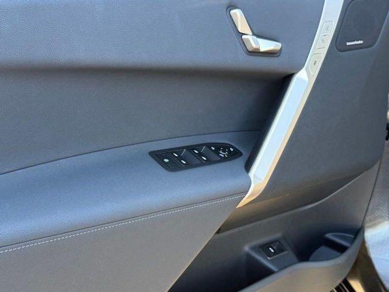 Used 2026 BMW iX xDrive45Image 18