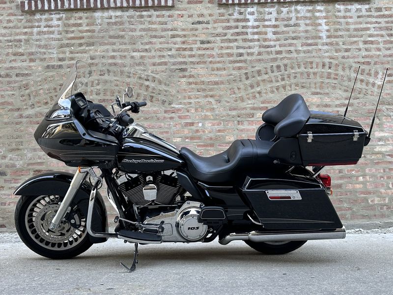 2013 Harley-Davidson Road Glide Ultra  Image 2