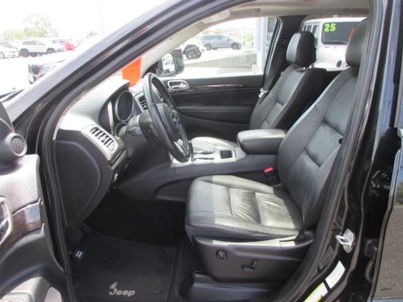 2012 Jeep Grand Cherokee Laredo AltitudeImage 16