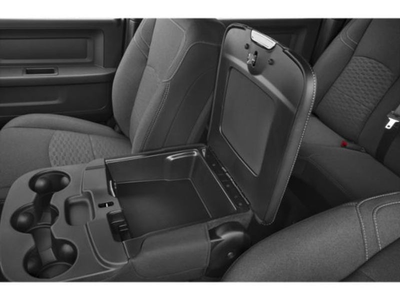 New 2027 RAM 3500 TradesmanImage 13