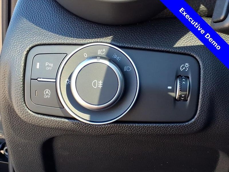 New 2025 Alfa Romeo Giulia RwdImage 17