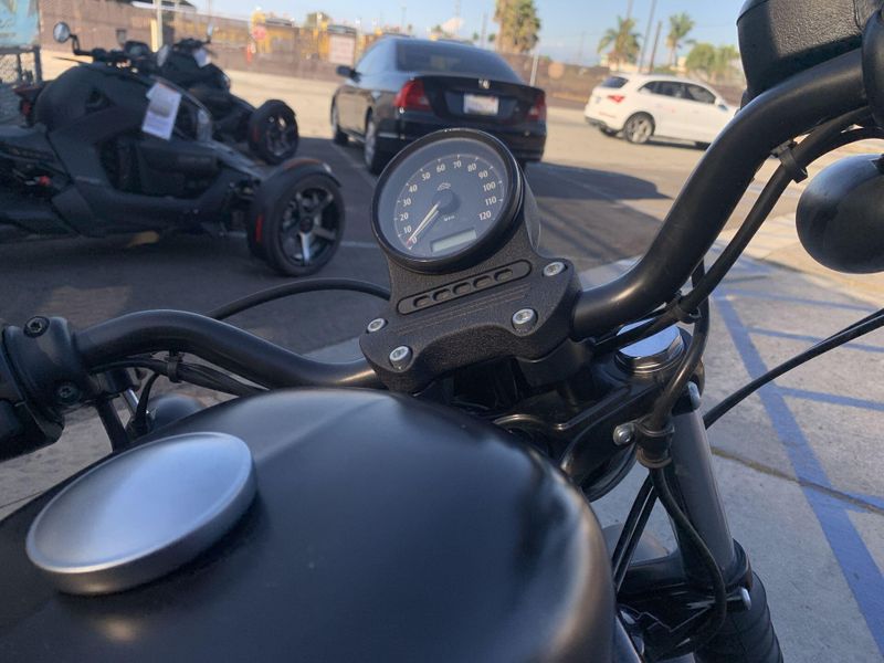 Used 2019 Harley-Davidson Sportster Iron 883 Image 12