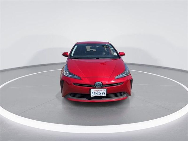 2019 Toyota Prius LImage 3