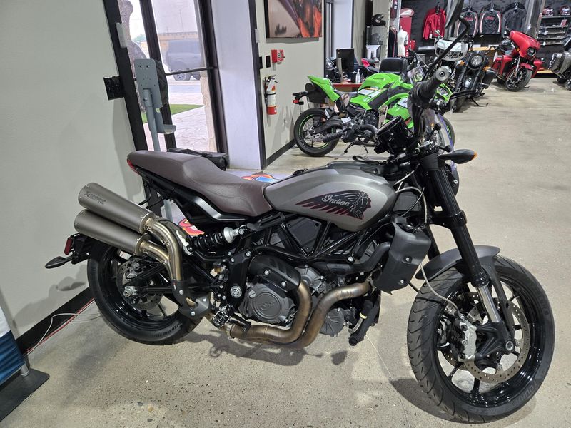 2020 Indian Motorcycle FTR RALLY TITANIUM SMOKE 49ST Image 2