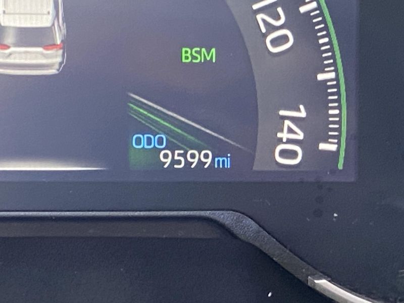 2024 Toyota RAV4 XLE PremiumImage 30