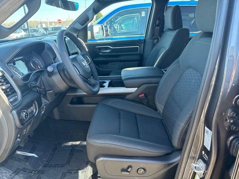 2026 RAM 1500 Big Horn Crew Cab 4x4 5'7' Box