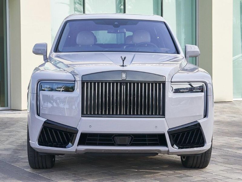 2025 Rolls-Royce Cullinan Image 6