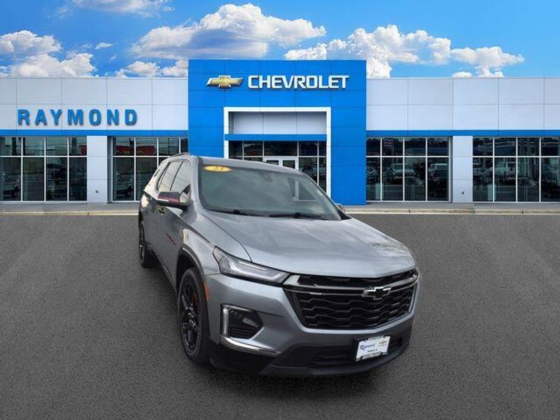 Used 2023 Chevrolet Traverse PremierImage 10