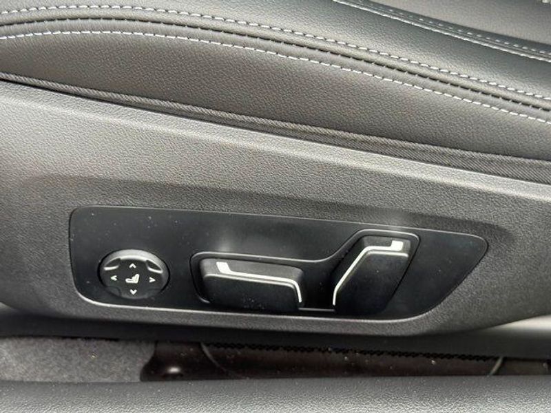 New 2026 BMW 4 Series M440iImage 16