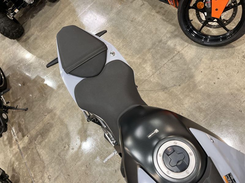 Used 2024 Suzuki GSX-8S CA Image 14