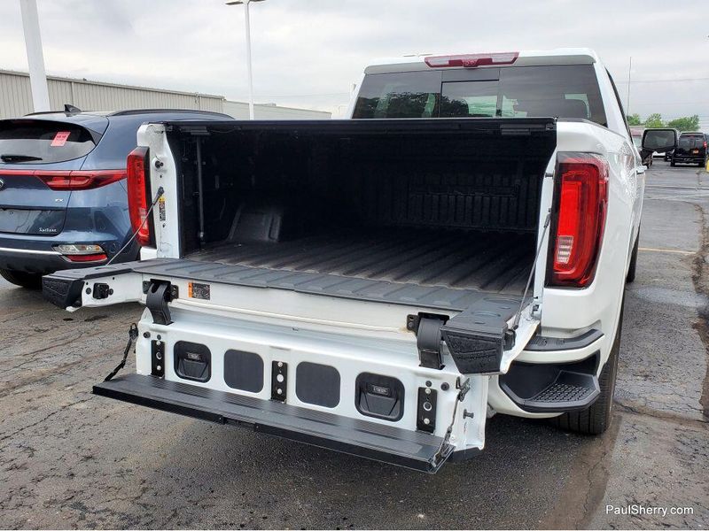 2023 GMC Sierra 1500 DenaliImage 8
