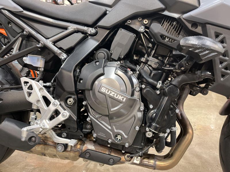Used 2024 Suzuki GSX-8S CA Image 27