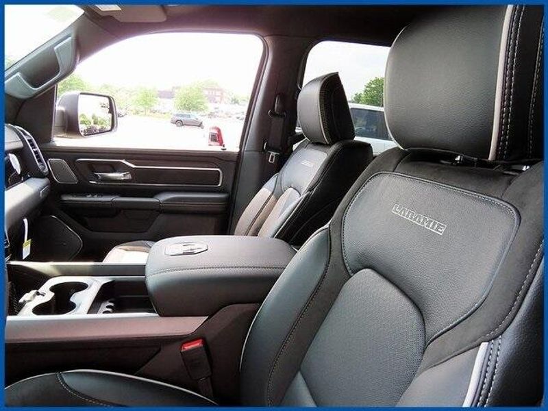 2025 RAM 1500 LaramieImage 14