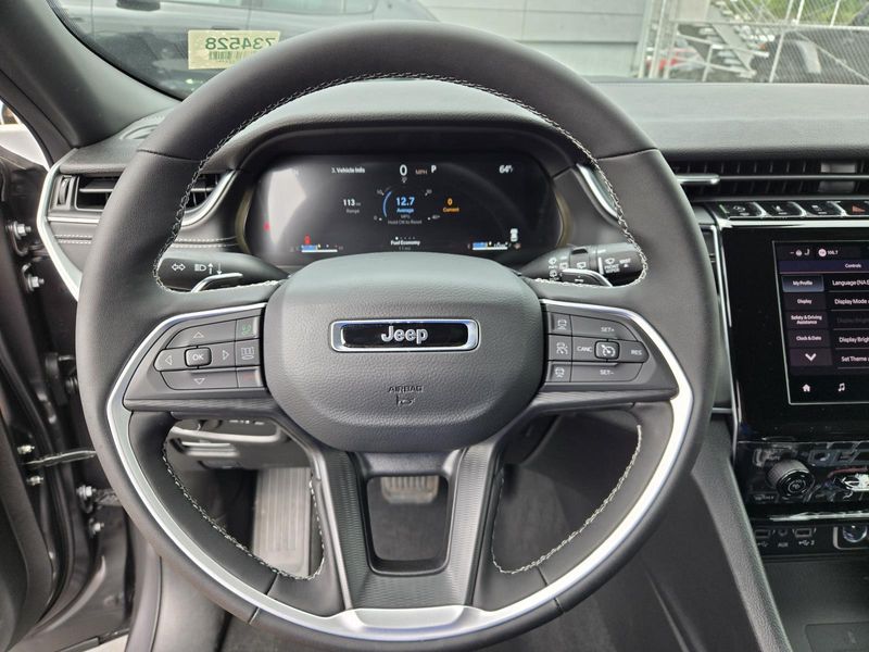 New 2026 Jeep Grand Cherokee Laredo X 4x2