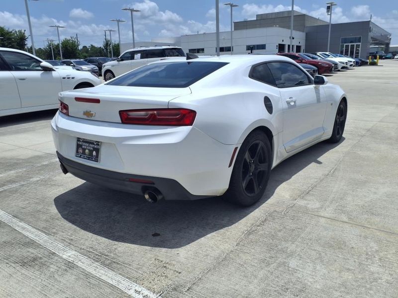 2017 Chevrolet Camaro 1LTImage 13