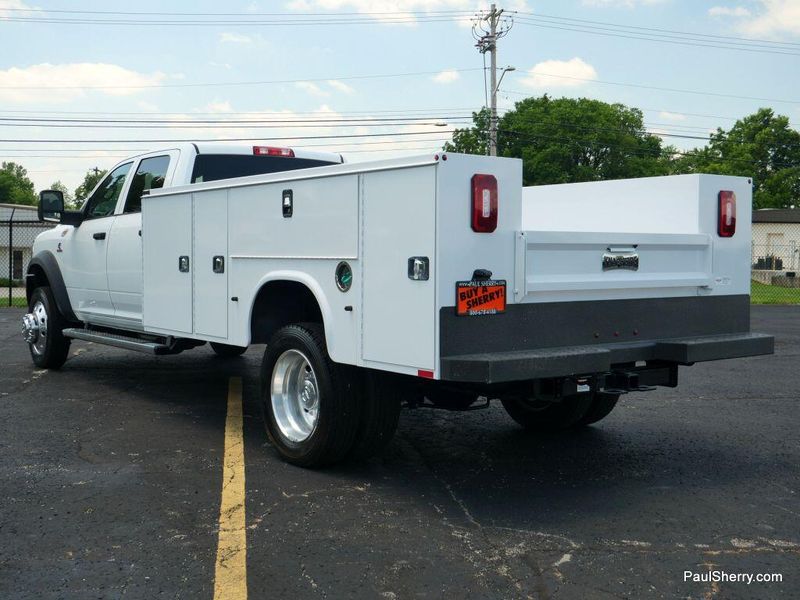 New 2024 RAM 5500 Tradesman Chassis Crew Cab 4x4 84