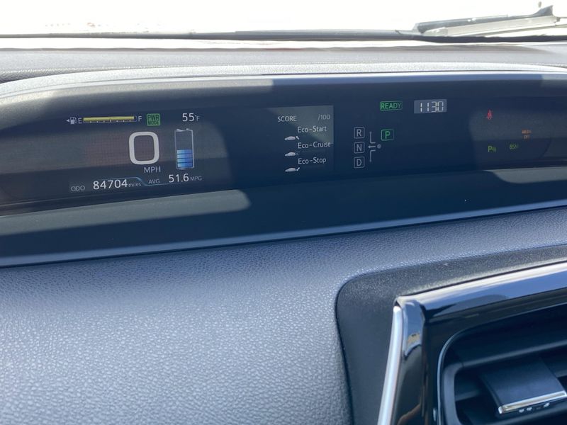 2017 Toyota Prius Image 28