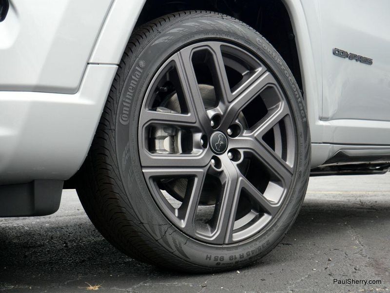 New 2025 Jeep Compass Limited 4x4