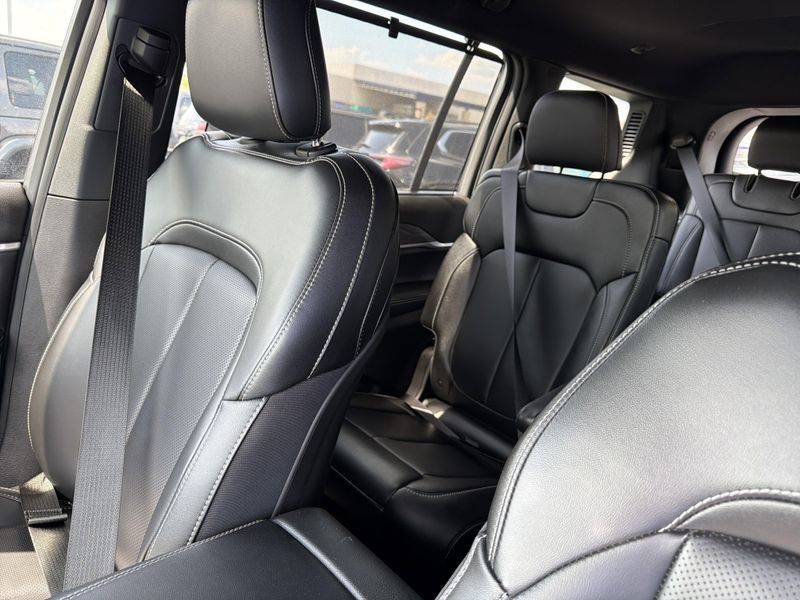 Used 2024 Jeep Grand Cherokee L LimitedImage 36