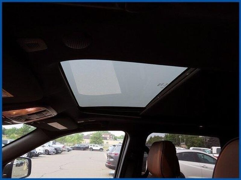 Used 2021 Jeep Grand Cherokee OverlandImage 14
