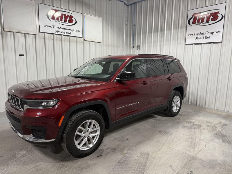 Used 2024 Jeep Grand Cherokee L LaredoImage 17