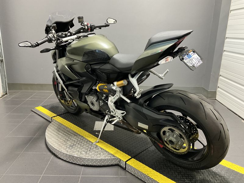2023 Ducati STREET FIGHTER V2 in a MATT GREEN exterior color. BMW Motorcycles of Modesto 209-524-2955 bmwmotorcyclesofmodesto.com 
