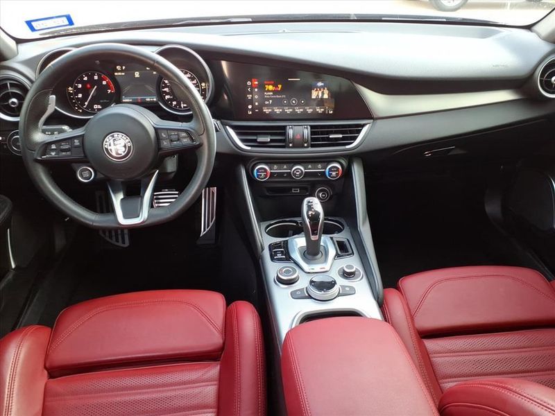 Used 2022 Alfa Romeo Giulia VeloceImage 4