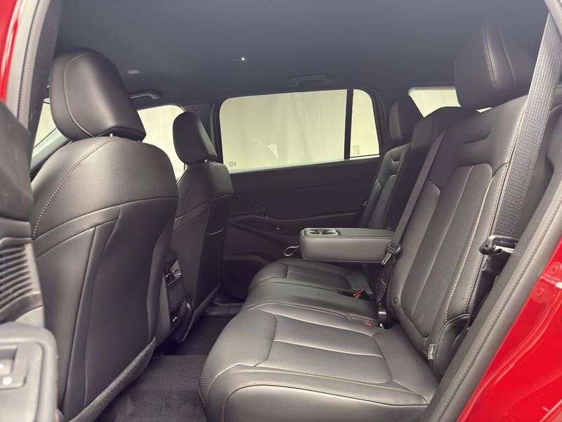 New 2026 Jeep Cherokee Limited 4x4Image 13