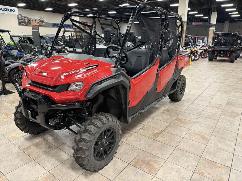 New 2025 Honda PIONEER 1000-6 DLX CREW Image 12