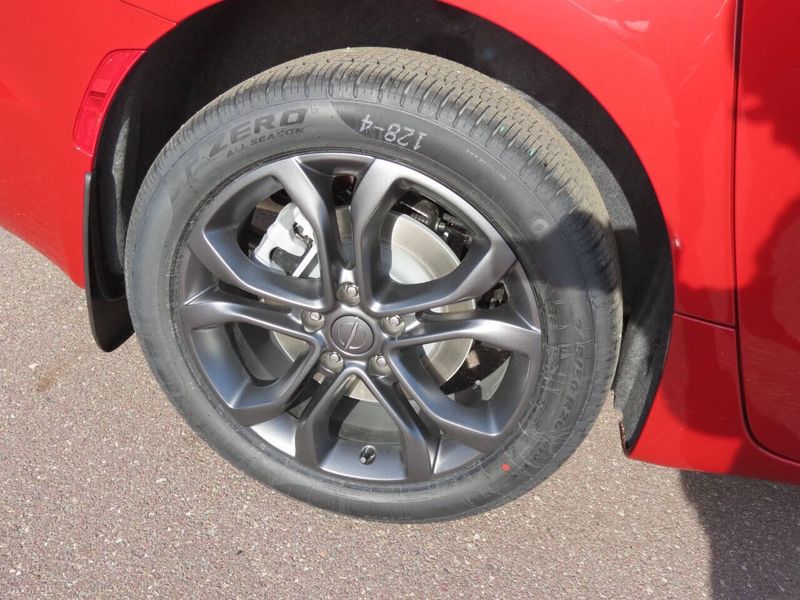 New 2026 Chrysler Pacifica Select AwdImage 8