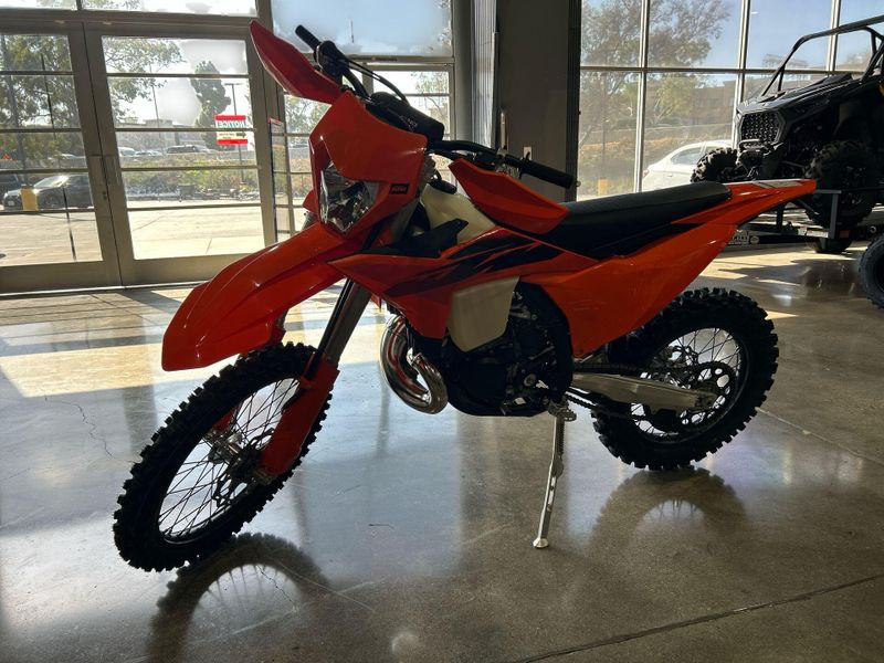 New 2027 KTM 300 XC-W Image 18