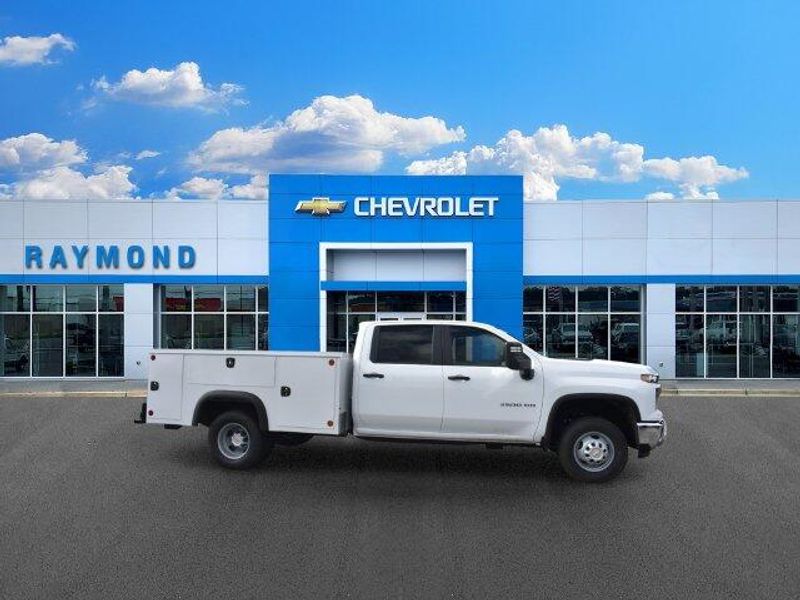 New 2026 Chevrolet Silverado 3500HD Work TruckImage 2