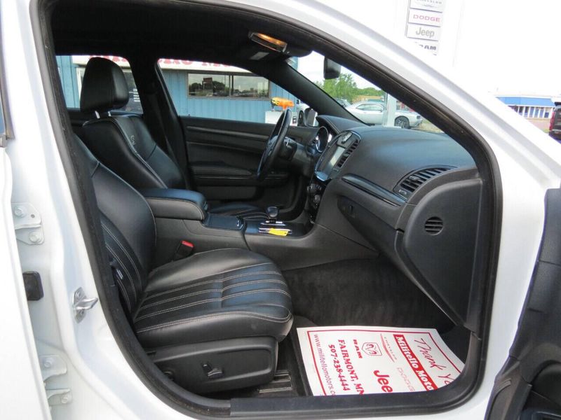 Used 2014 Chrysler 300 S AWD 4dr SedanImage 19