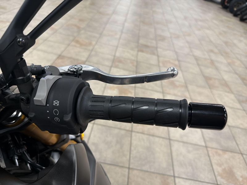 New 2026 Kawasaki Z1100 SE ABS Image 24