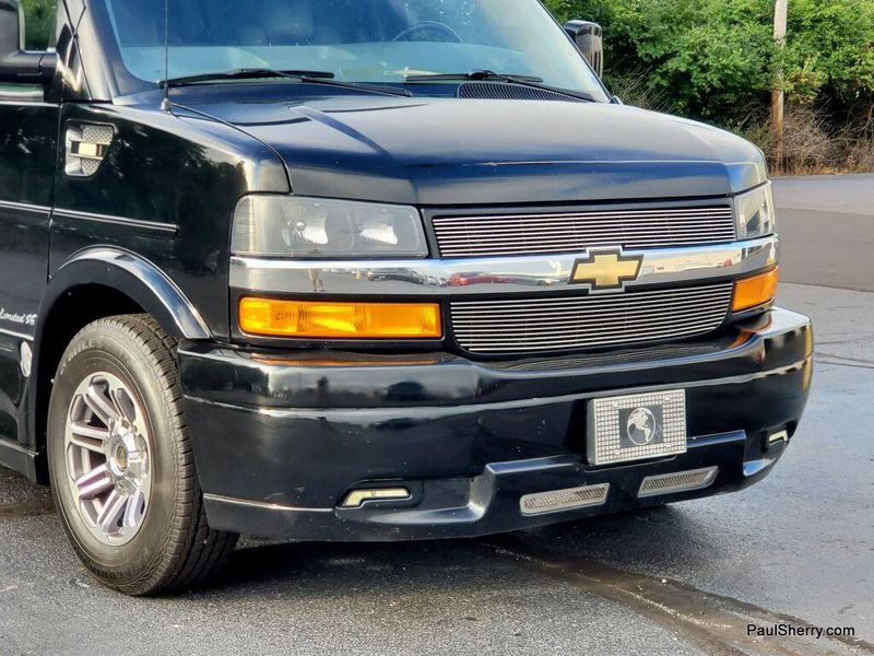 Used 2021 Chevrolet Express Passenger Image 2