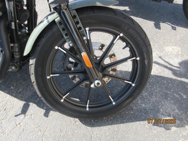 USED 2021 HARLEY SPORTSTER IRON 883 Image 9