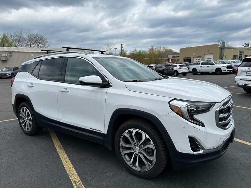 2020 GMC Terrain SLTImage 1
