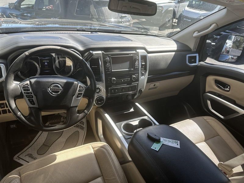 2017 Nissan Titan XD SVImage 13