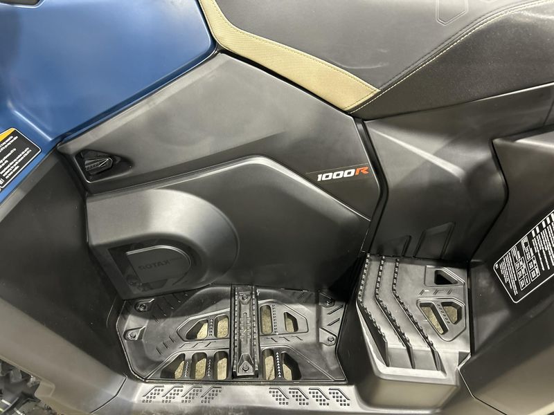 New 2025 Can-Am OUTLANDER MAX LIMITED 1000R Image 13