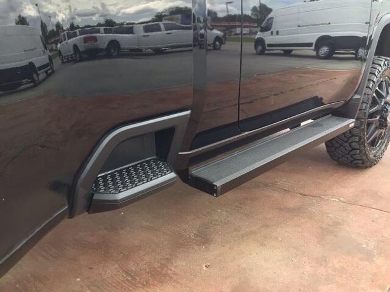 2024 Chevrolet Silverado 3500HD LTImage 9