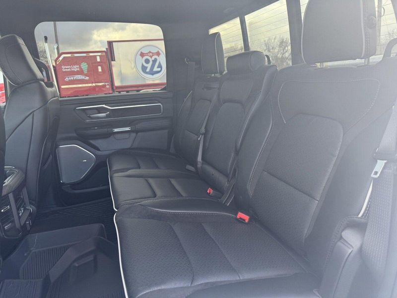 2025 RAM 1500 LaramieImage 11