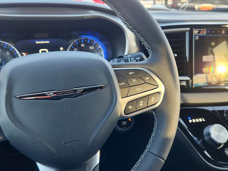 New 2026 Chrysler Voyager Lx