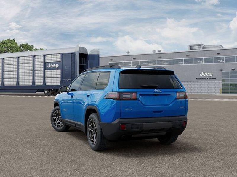 New 2026 Jeep Cherokee Laredo 4x4Image 3