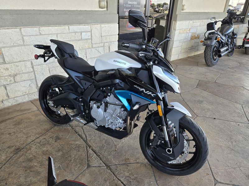 NEW 2026 CFMOTO 675NK Image 1