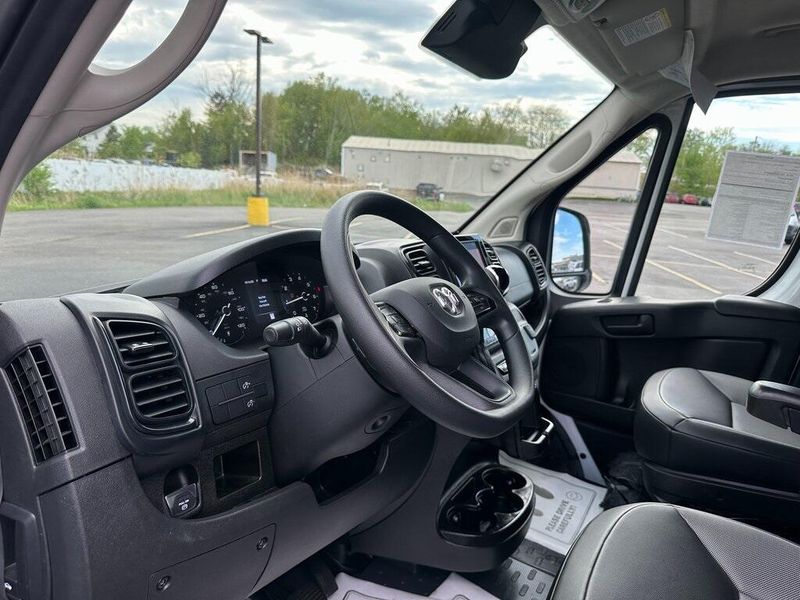 2023 RAM ProMaster 2500 High RoofImage 18