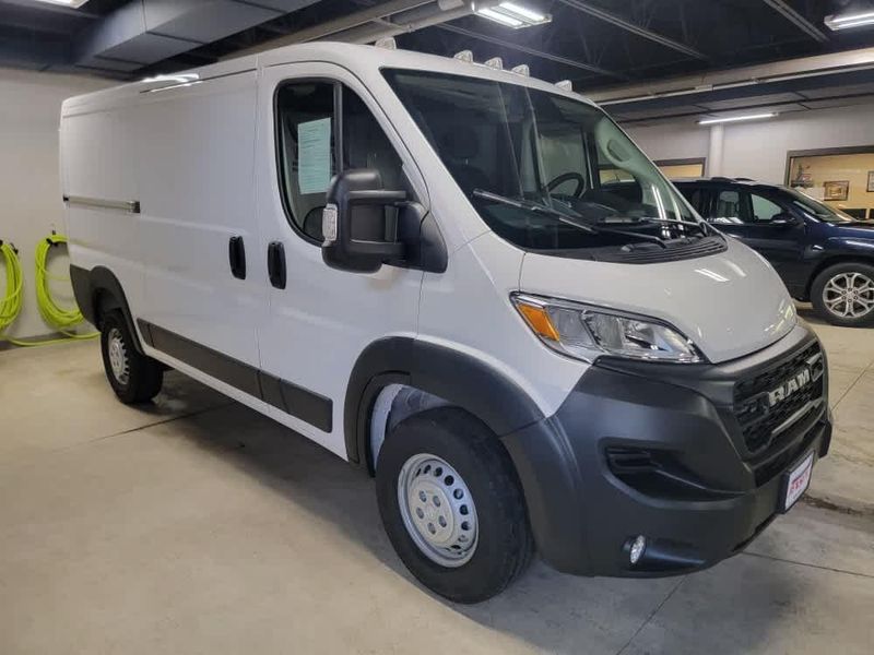 2025 Ram ProMaster 1500 Tradesman photo 3