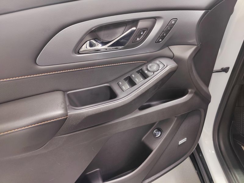 2021 Chevrolet Traverse Premier High Country photo 30